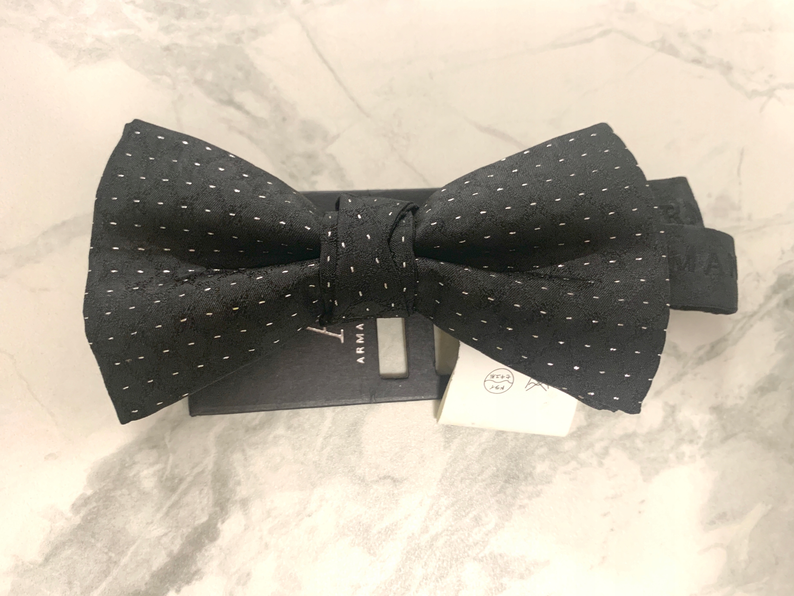 Armani Exchange J6SA047 čierna