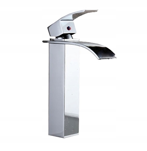 Falcon Chrome Faucet, vodopád s vysokým vodopádom