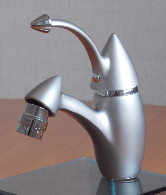 Faris Young Chrom Mat bidet batéria