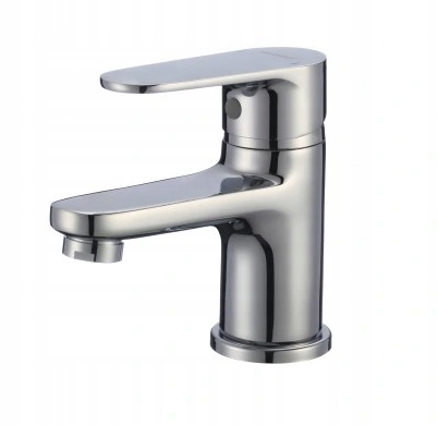 Nero chrómový stojatý faucet