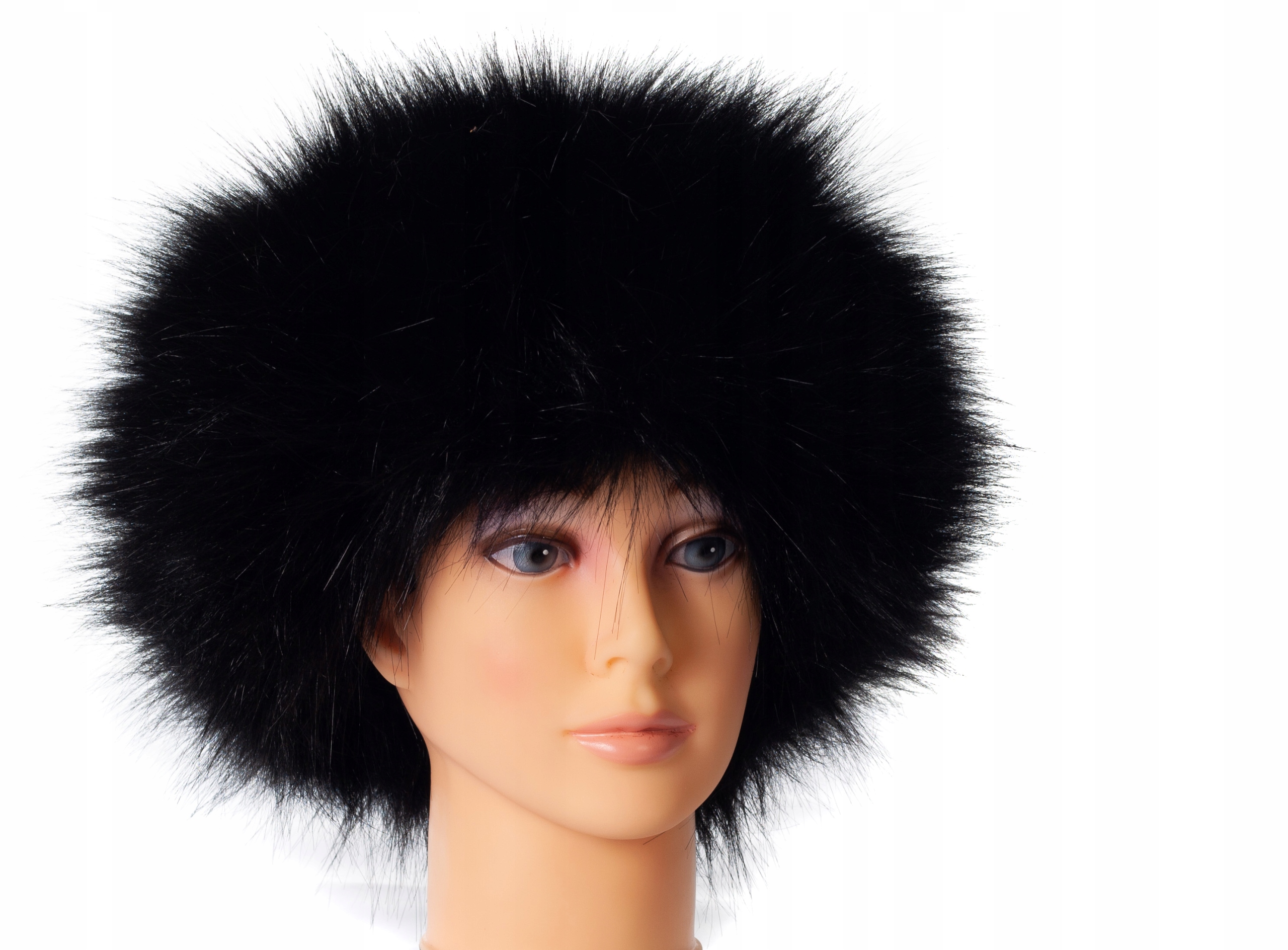 Sisi Winter Hat. Čierna móda. Universal
