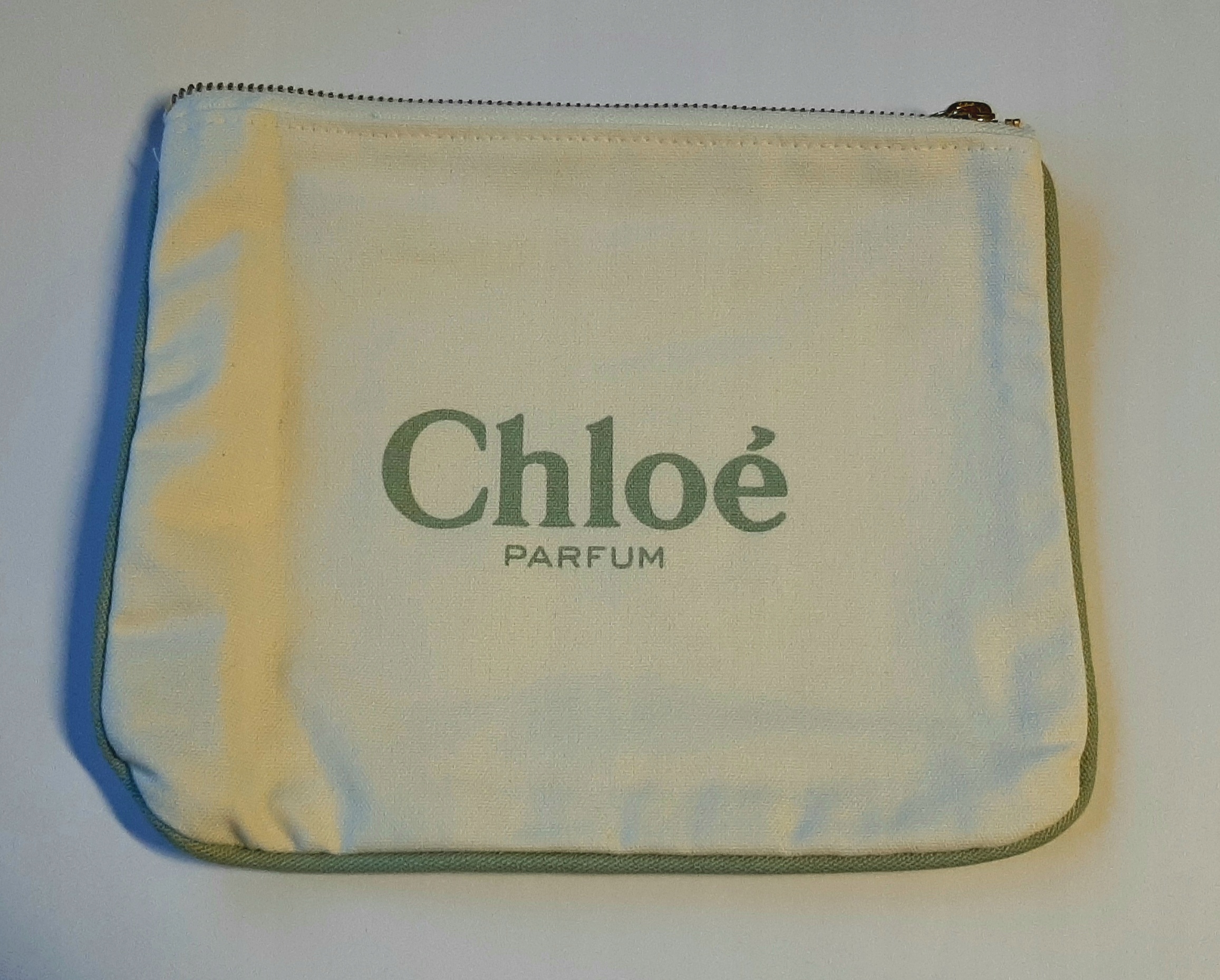 Chloe Krásny biely vrecko