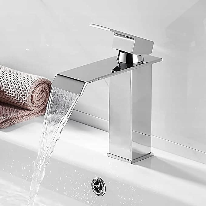 Dolinvo strieborný štvorcový faucet