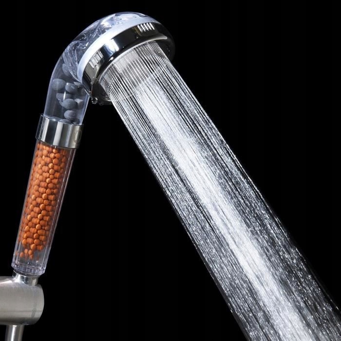 Podaná sprchová hlava filtrácie chlóru