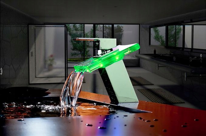 GLAS LED vodopád kaskádový kohútik