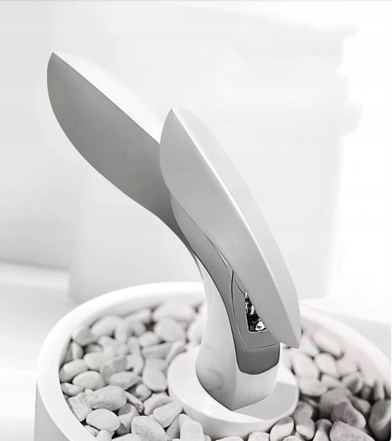 Klepnutie batérie chróm batérie v7
