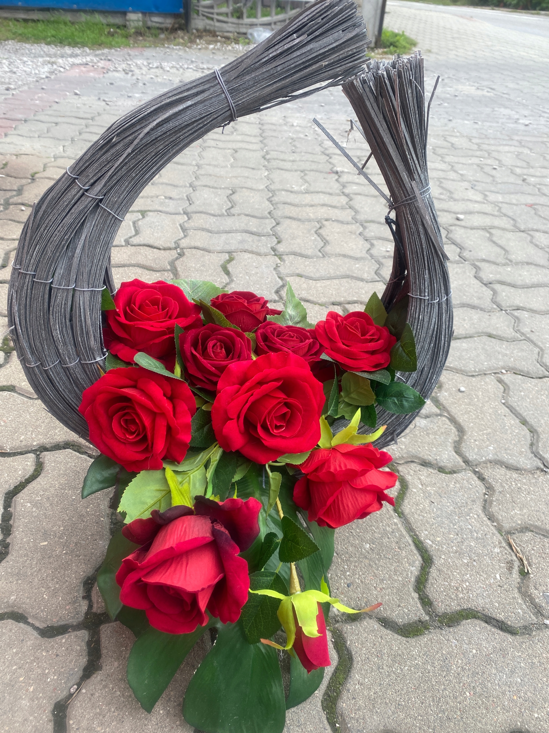 Ikebana, veniec na hrob - Tombstone 50x40 cm v koši