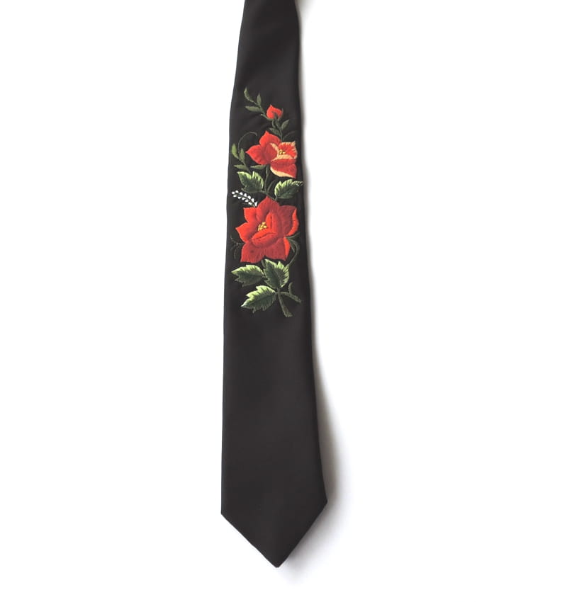 Kravata zdobená výšivkou łowicki (Red Rose)