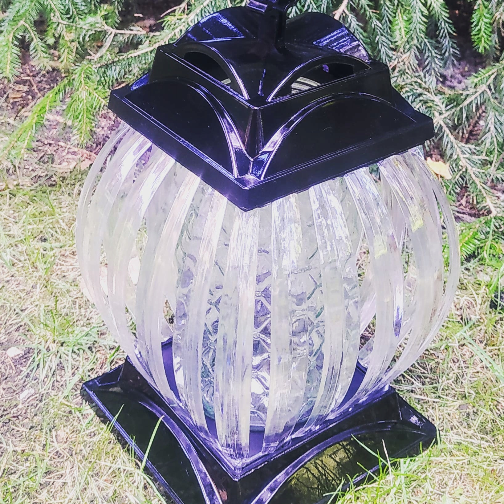 Svietnik, lampáš - Lanterna polystess / biela čierna základňa / 1 sz