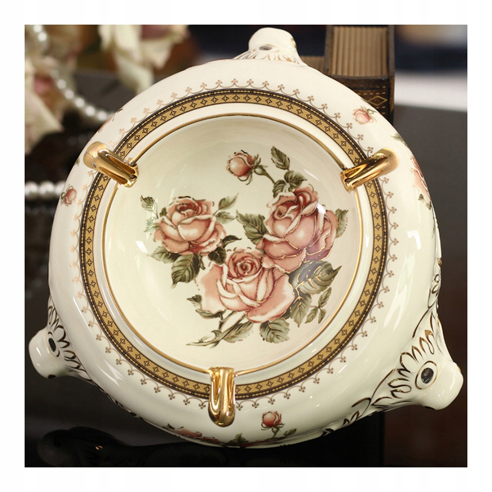 Luxusný porcelán popolníkovej keramiky
