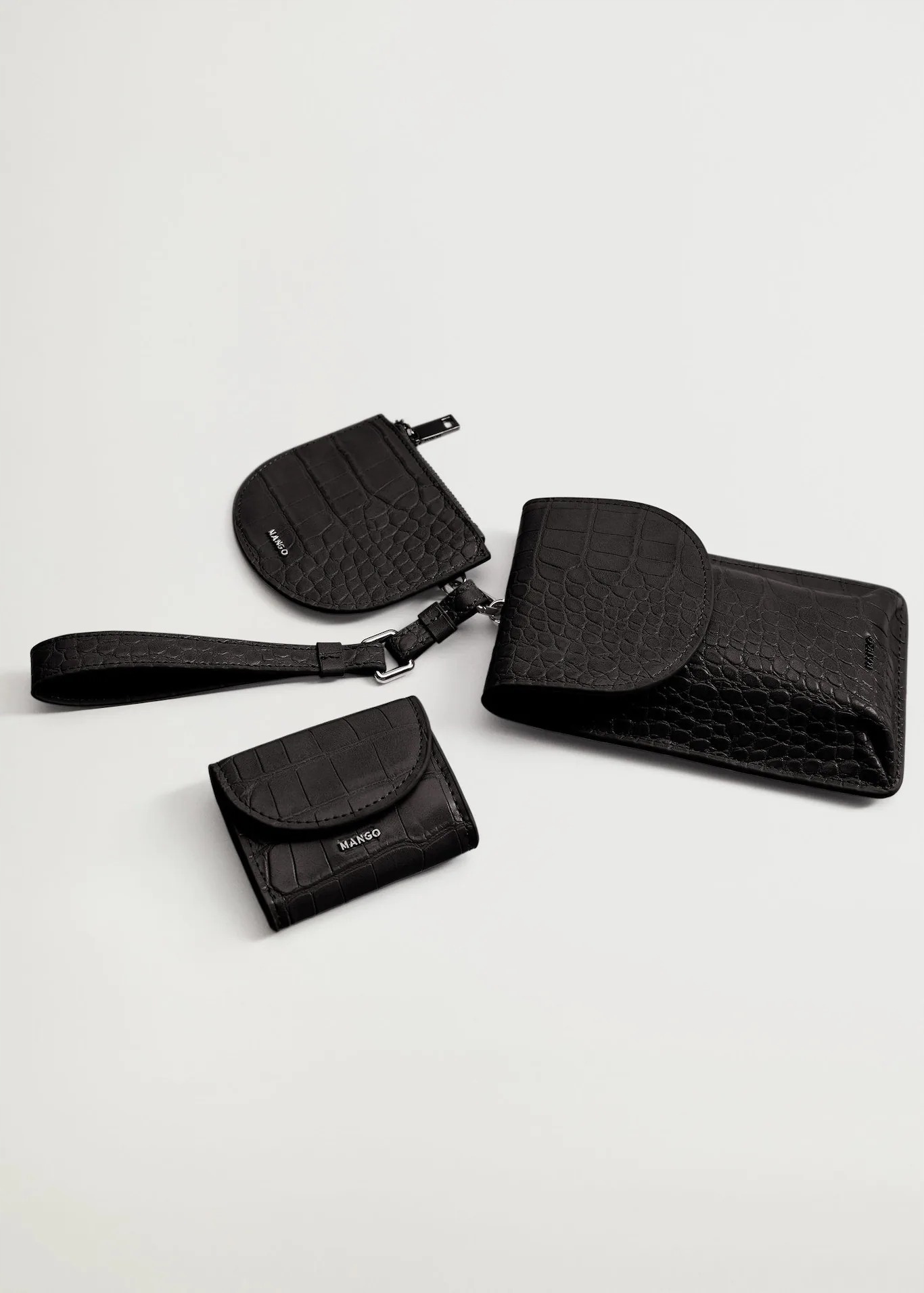 Mango Black Logo Case Set