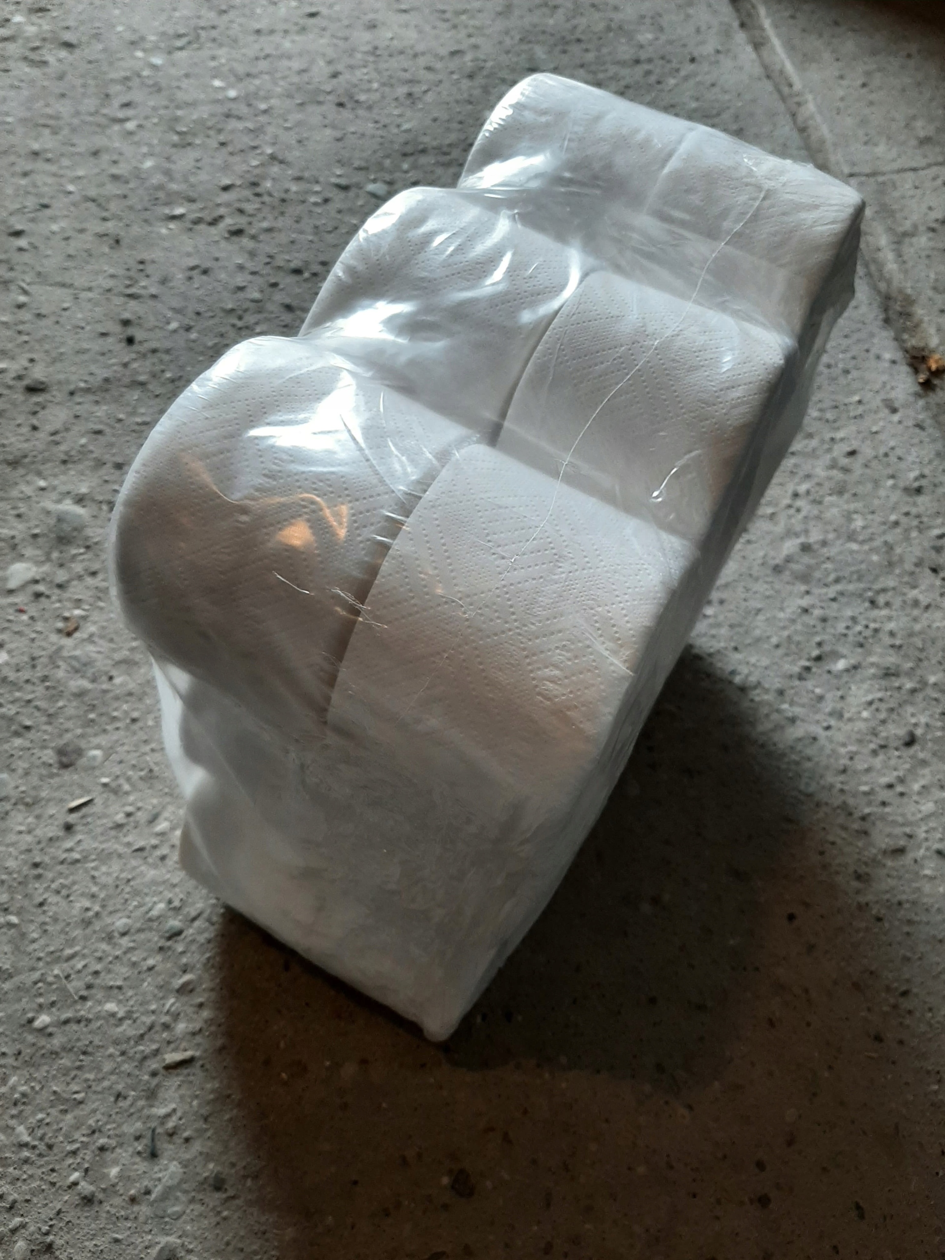 Biely toaletný papier 18 valčekov