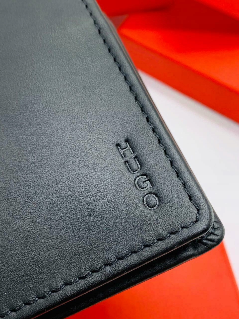 Peňaženka - Peňaženka Hugo Boss z pravej kože čierna Arezzo - Pánsky produkt
