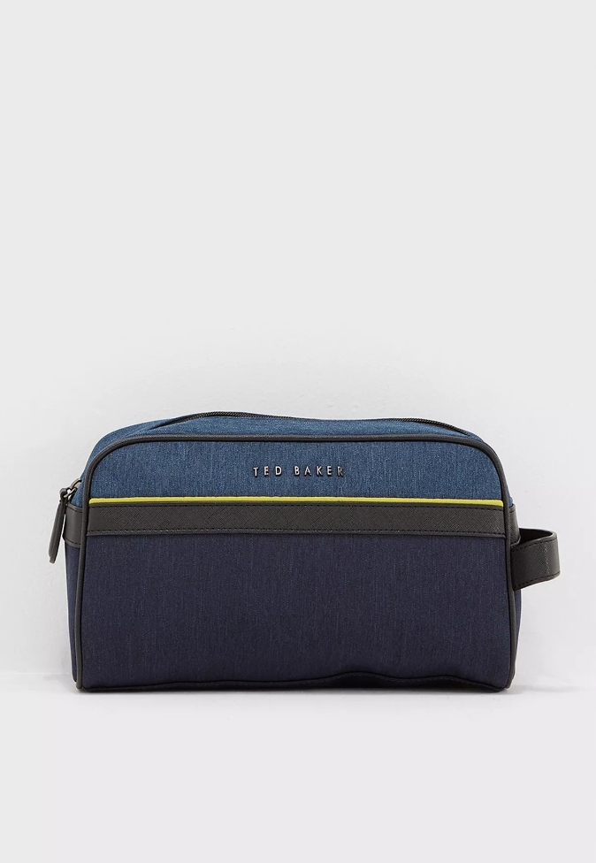 Krásny Ted Baker Caramac Navy modrá