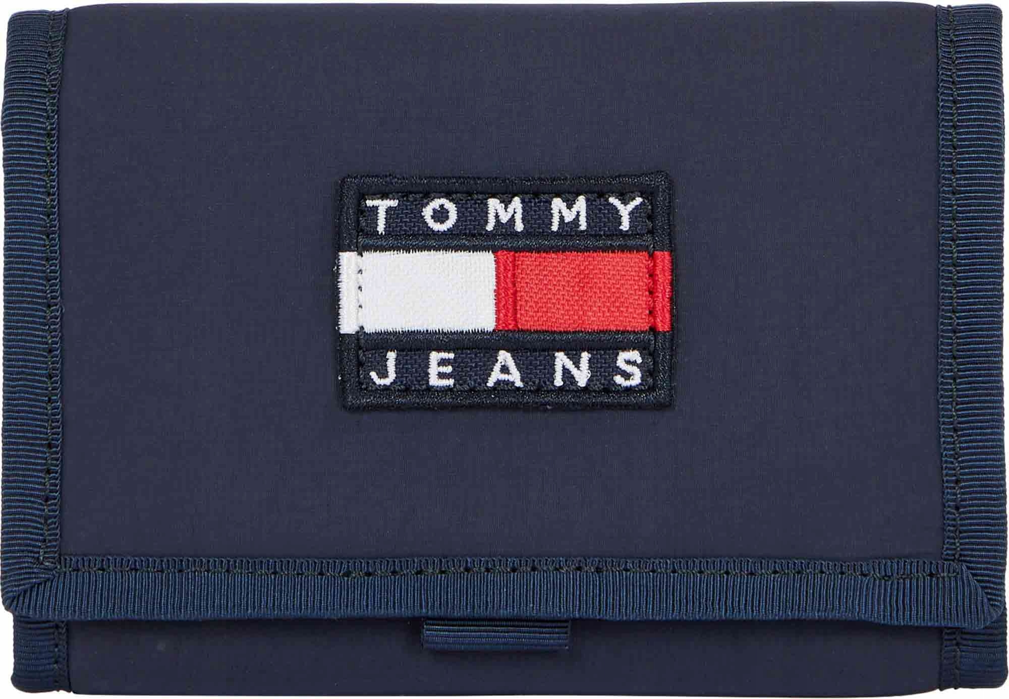 Peňaženka - Tommy Hilfiger Walfel Navy Syntetic, t. J. Heritage Trifold - ženský produkt