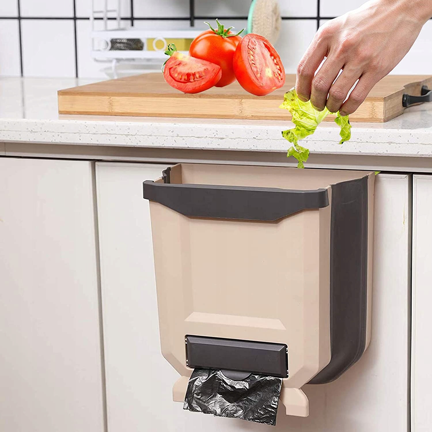 Wiszce Kitchen, kde je kôš pre 10l