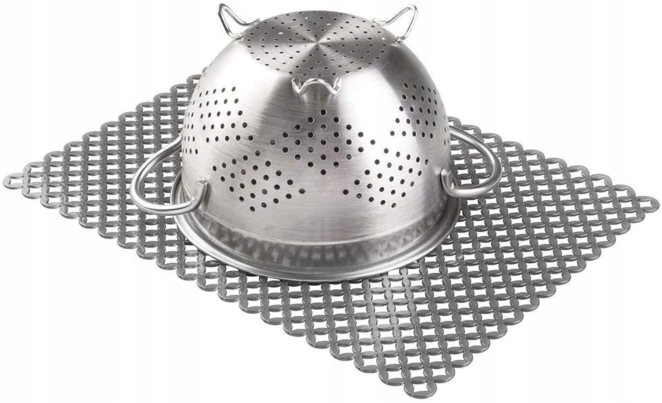 Vložte vložku na ochranu umývadla pred škrabancami