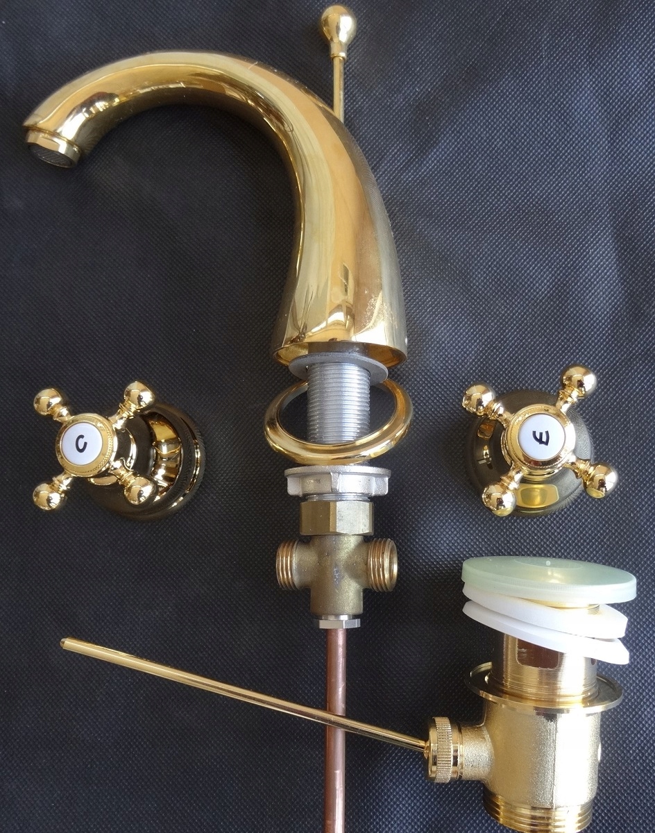 Gold Luxury Washbasin Batéria 3 otvorená. Okamžite