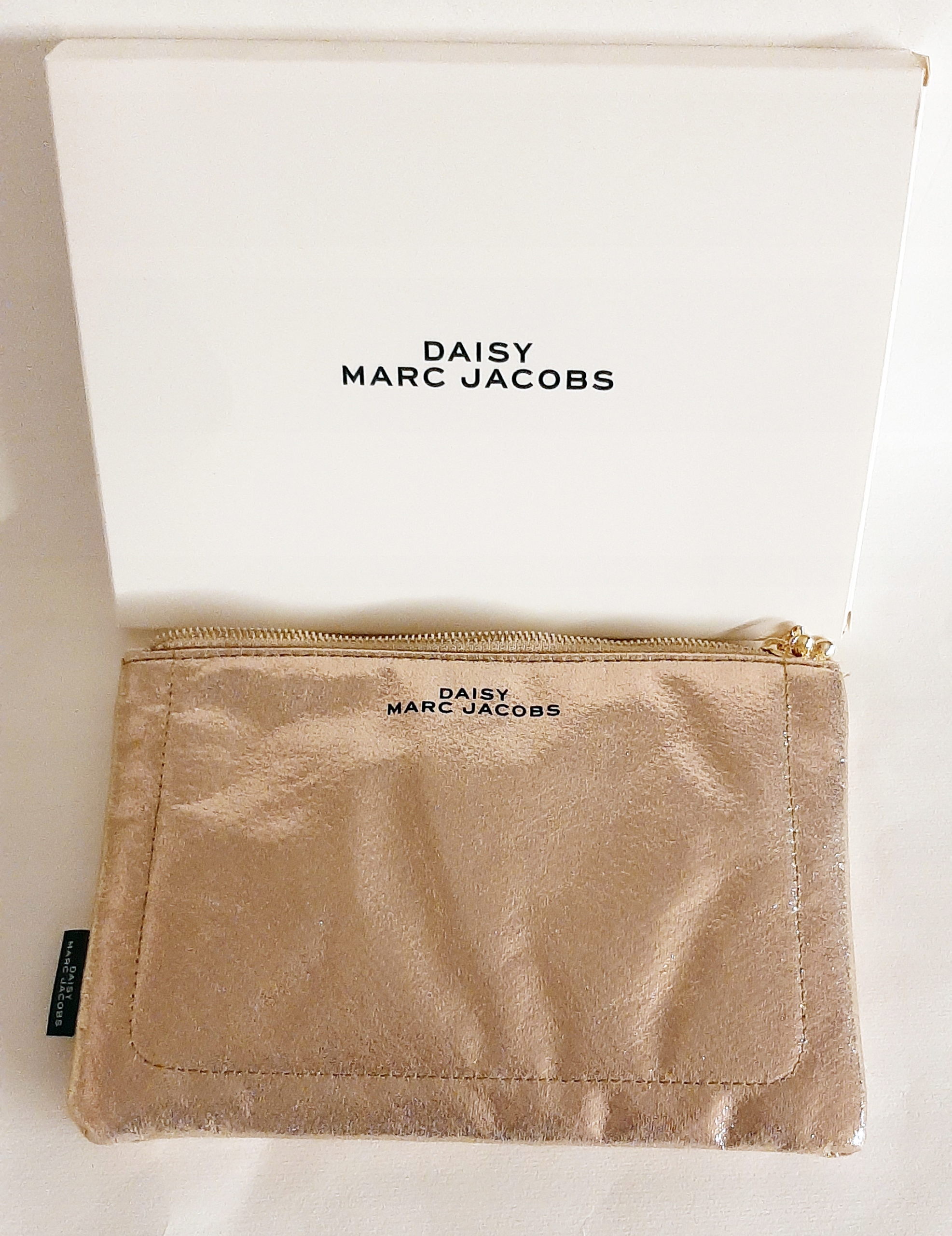 Kozmetička Marc Jacobs 00 Zloty